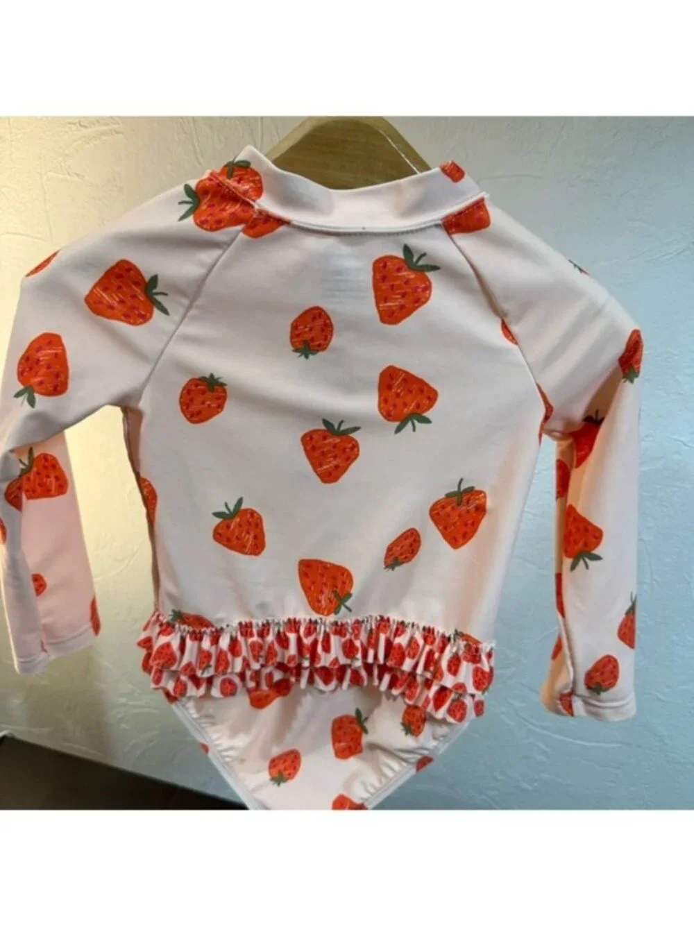 12-24M Baby Girl Strawberry Rash Guard Swimsuit & Hat Carter’s Beach Pool